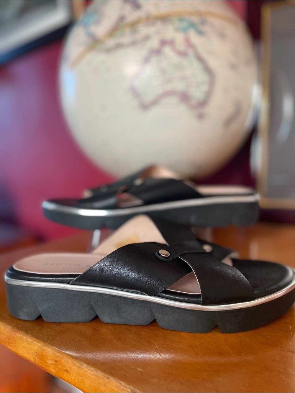 Patricia Green Women’s Black Leather Slip-On Slide Sandals Studded Straps US 7.5